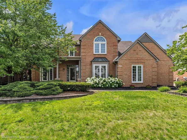 6865 Kings Mill Dr, Canton, MI 48187