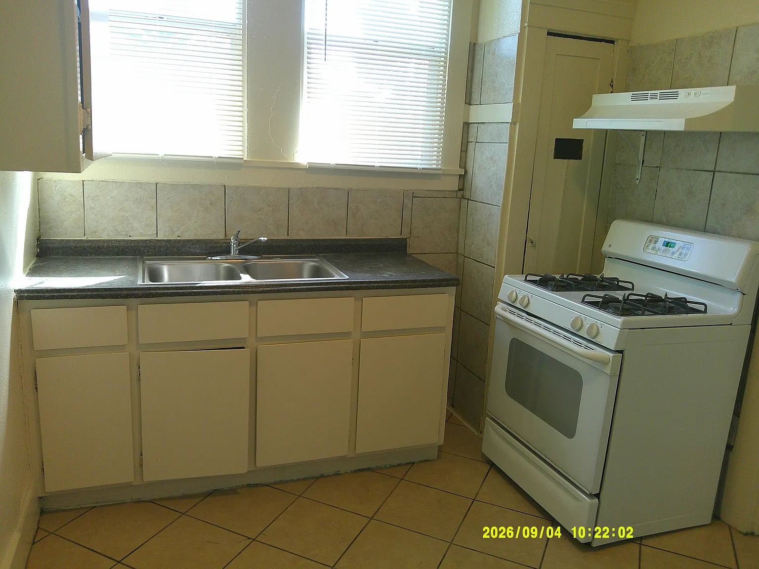 2 bed, $1,650 — Photo 4
