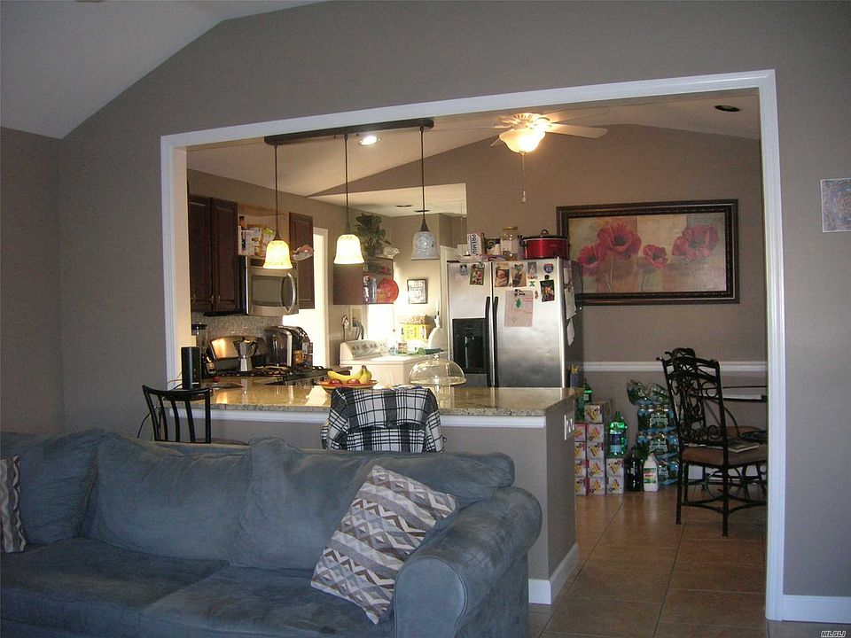 2nd image of 43 Dawes Ave