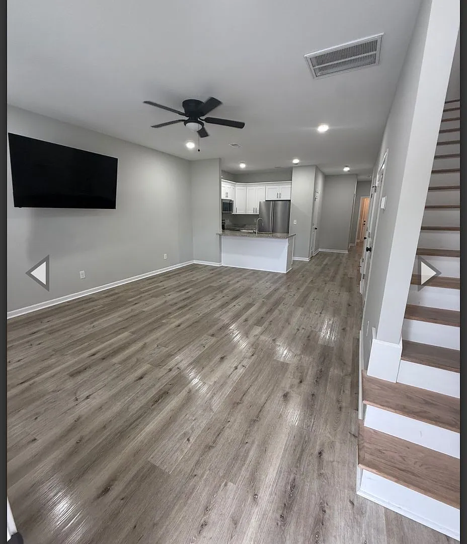 Pre-Leasing This Beautiful, Newer-Construction Single-Family Home For The 20272028 School Year! — Photo 3