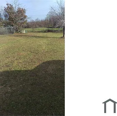 3 bed, 1200 sqft, $1,000 — Photo 2