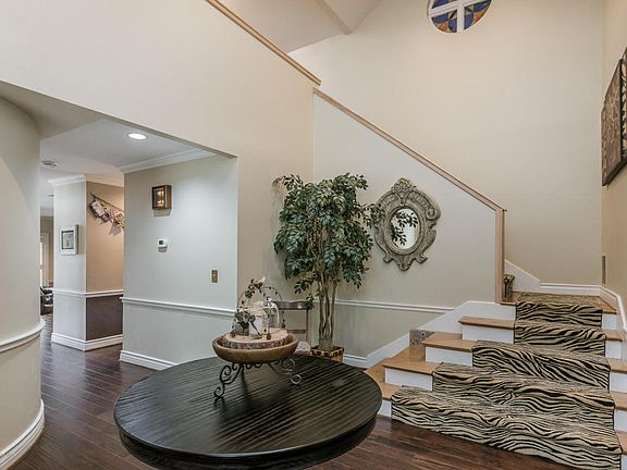 5th image of 7301 Stacy Dr