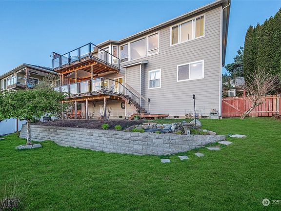 3rd image of 3305 Chandler Parkway