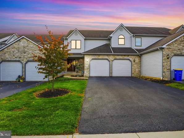 2724 Fairway Dr #2724, York, PA 17402