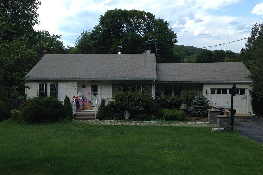 1st image of 84 McLaughlin Dr