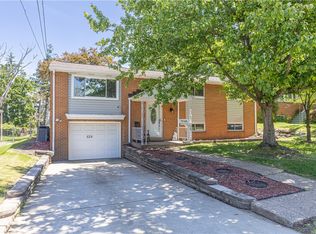 528 Macbeth Dr, Pittsburgh, PA 15235
