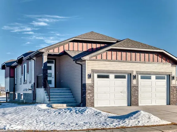 4240 W Bauman Way, Innisfail, AB T4G 0P1