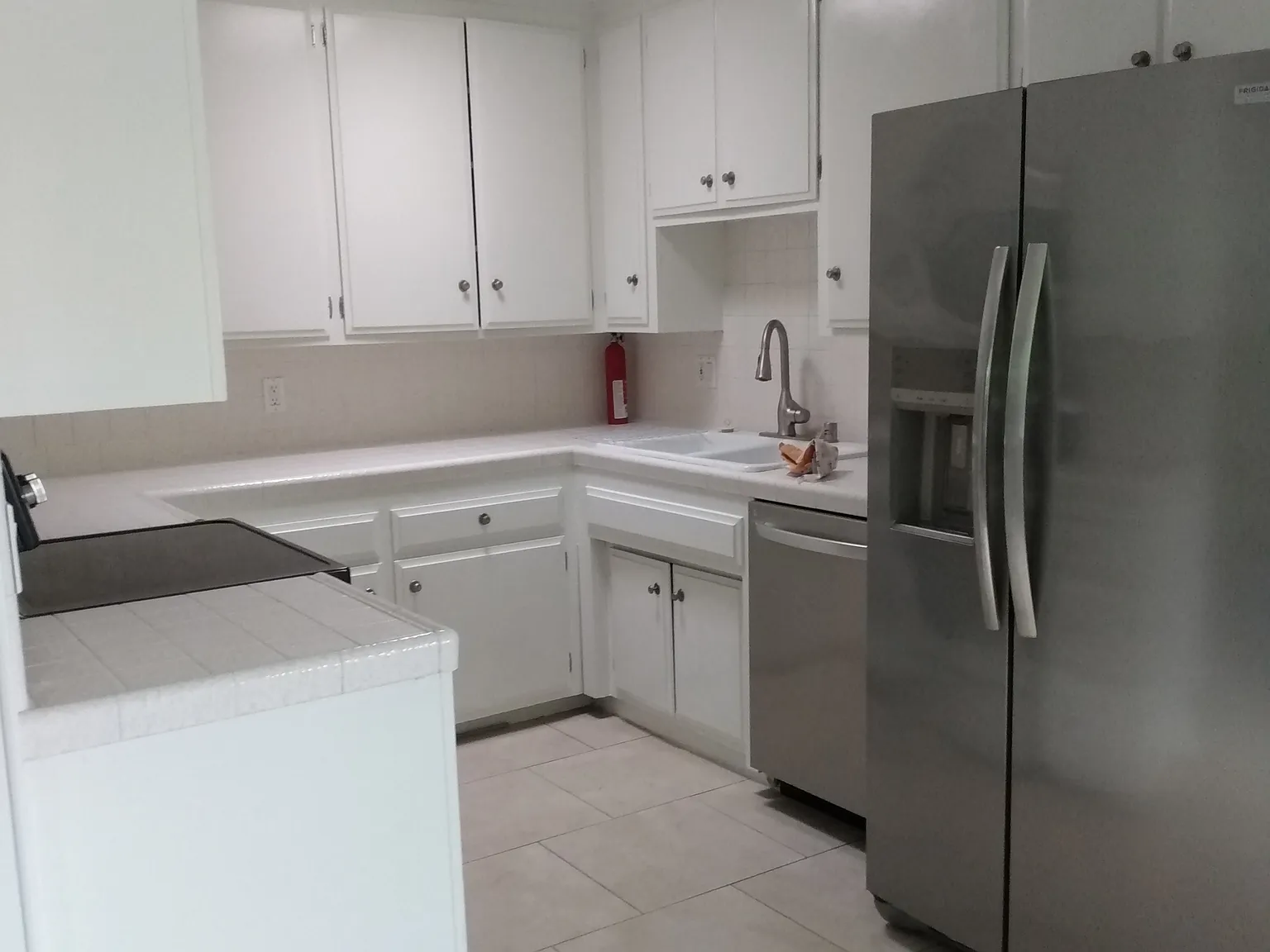 2 bed, $3,200 — Photo 4