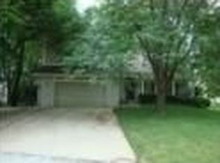 14703 S Summertree Ln, Olathe, KS 66062