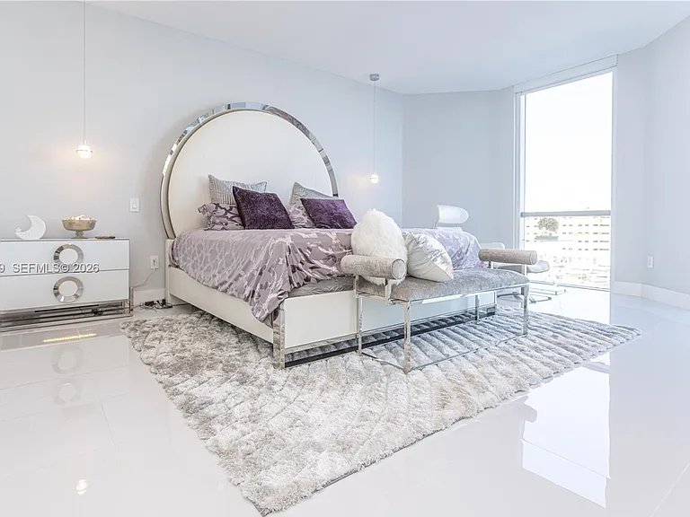 17111 Biscayne Blvd #505 — Photo 3