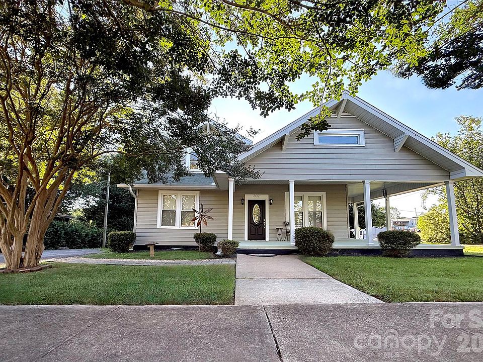 1st image of 302 S College Ave