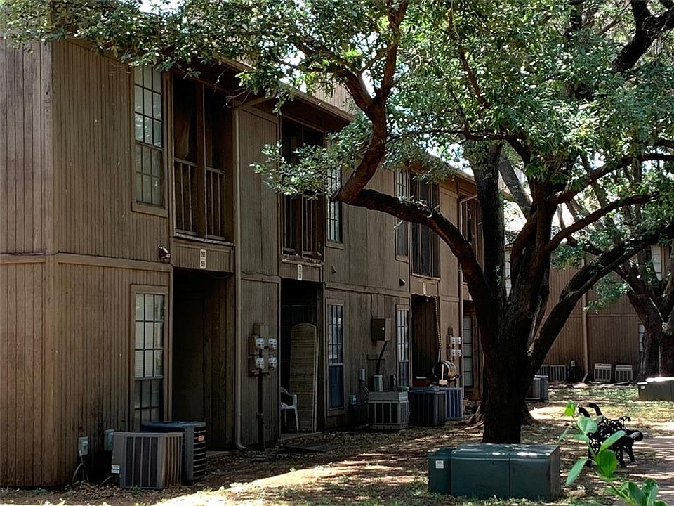 1st image of 5401 Laguna Dr APT 130