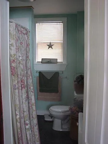 Bathroom (no tub) - 15 Winchester St #1