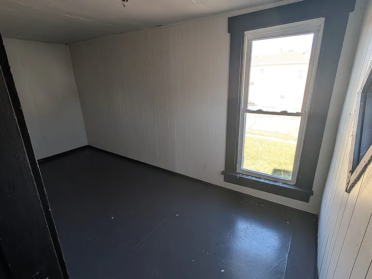 241 Chestnut Ave — Photo 3