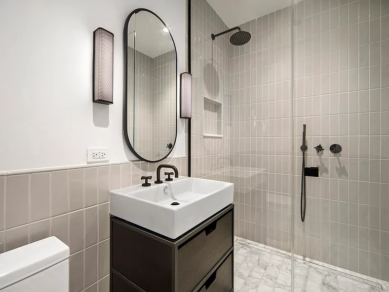 11 Hoyt St #53A — Photo 12