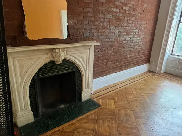 379 Grand Avenue image 4 of 5