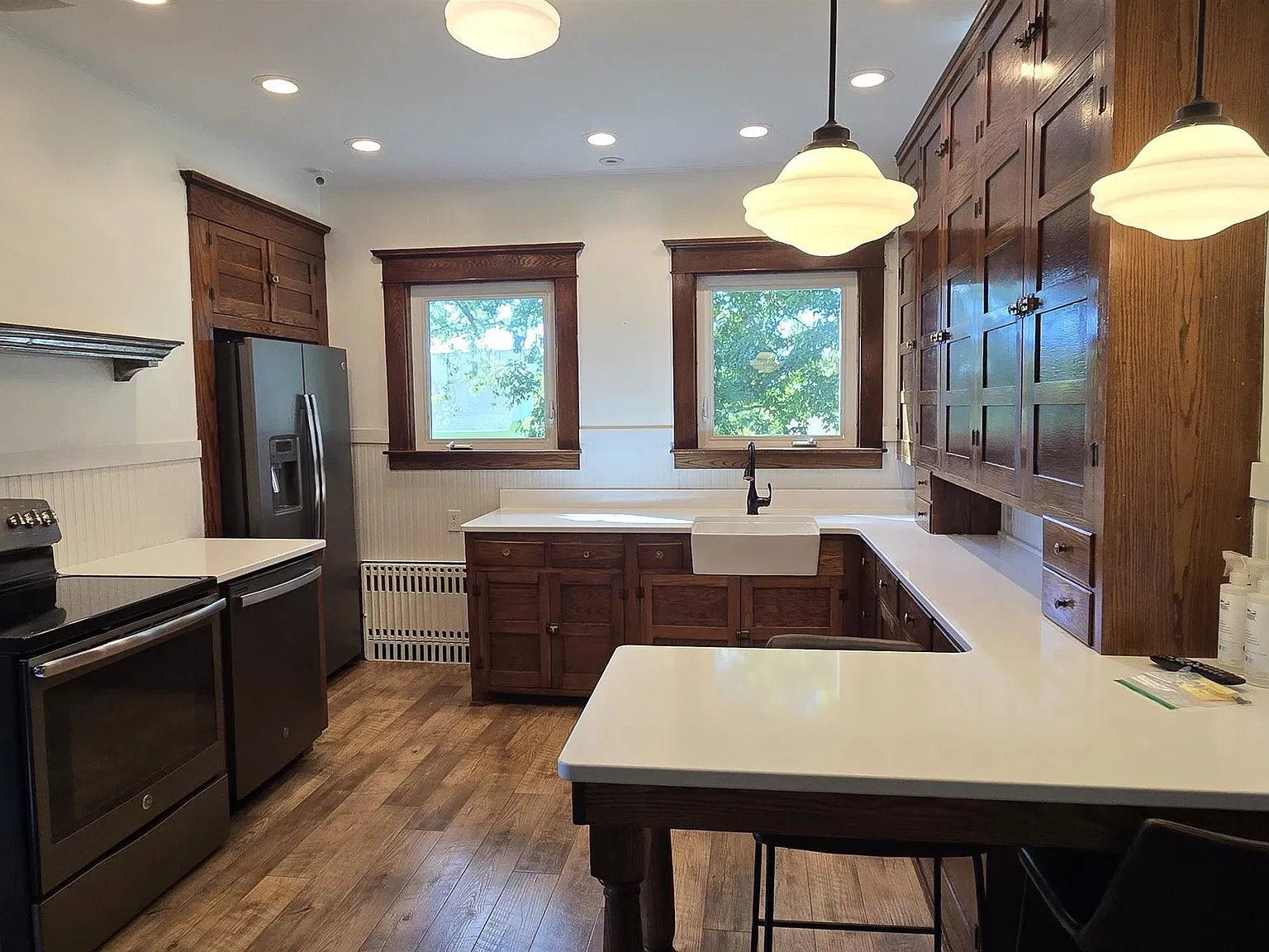 4 bed, 3.0 bath, 2240 sqft, $2,500 — Photo 4