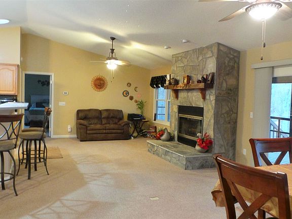 5th image of 312 Hickory Hill Ln