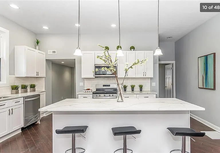 341 Parkway Ave — Photo 5
