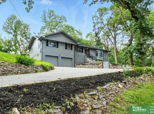 10102 Bennie Day Rd, Omaha, NE 68152