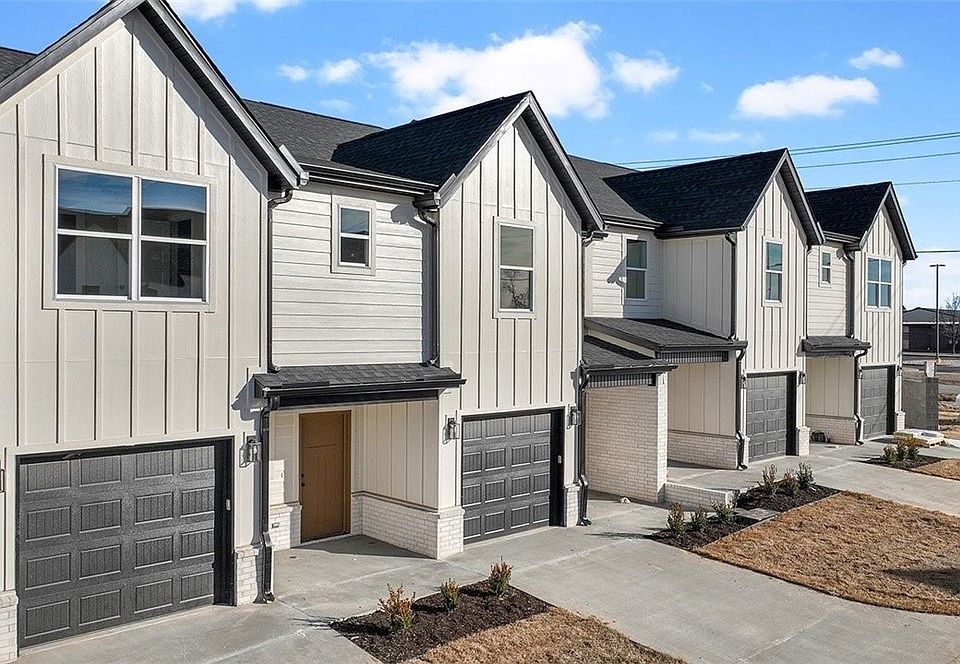 1st image of 772 W Pickens Rd