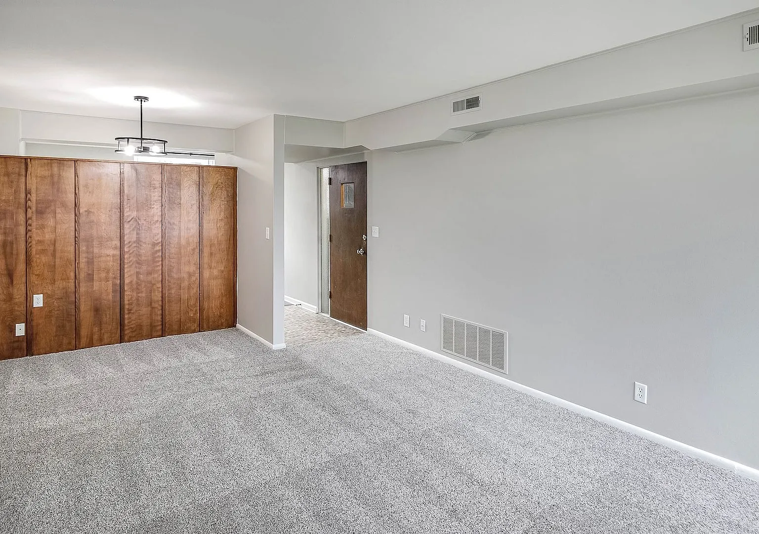 Spacious 2-Bedroom Apartment in Millard! — Photo 4