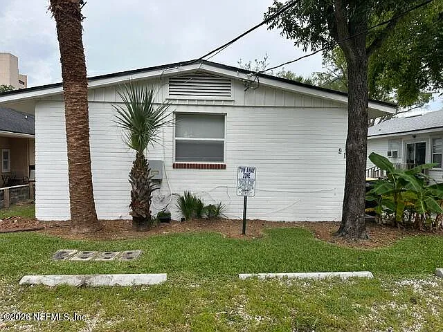 Studio, 1.0 bath, 375 sqft, $900 — Photo 3