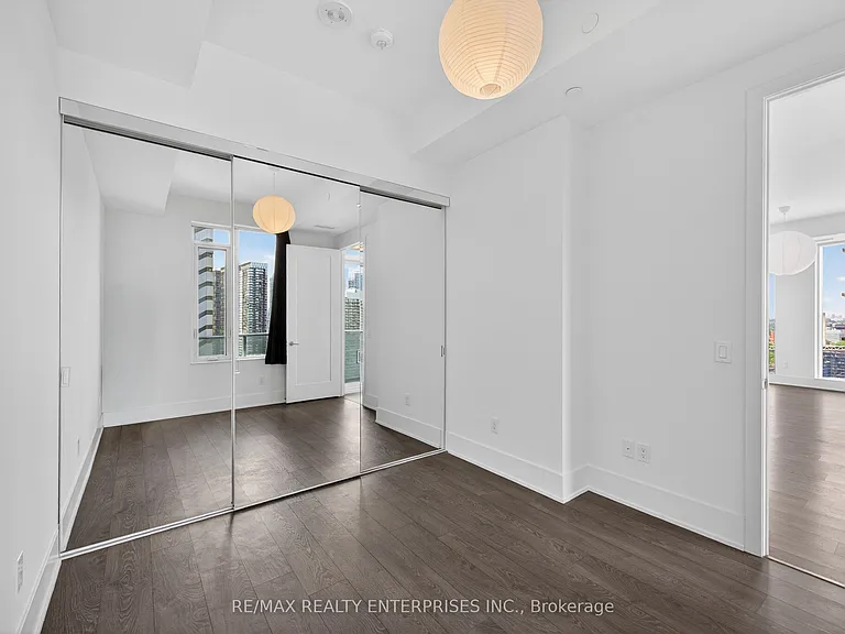 470 Front St W #2306 — Photo 25