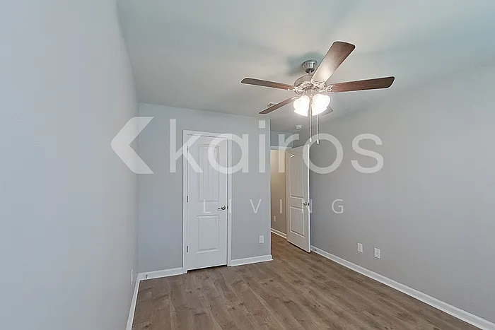 113 Yardley Ct — Photo 12