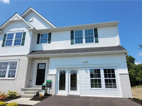 101 Holy Cross Dr, Imperial, PA 15126