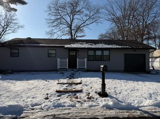 35 Oak St, Beachwood, NJ 08722