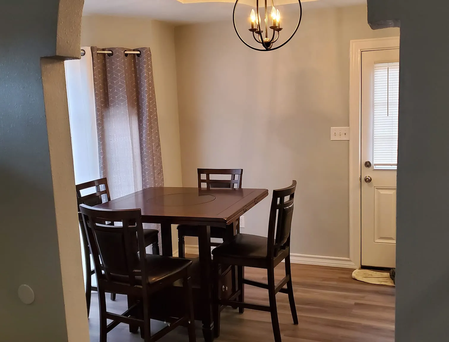 2 bed, 956 sqft, $1,000 — Photo 4