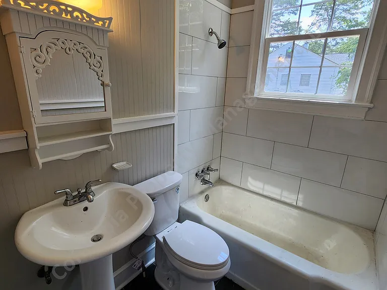 617 Muller Ave — Photo 4