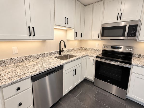 151 Milk St APT 12