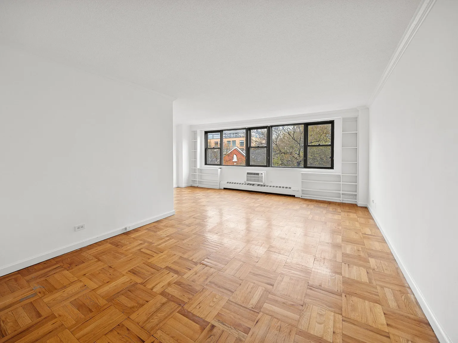230 East 15th Street — Photo 2