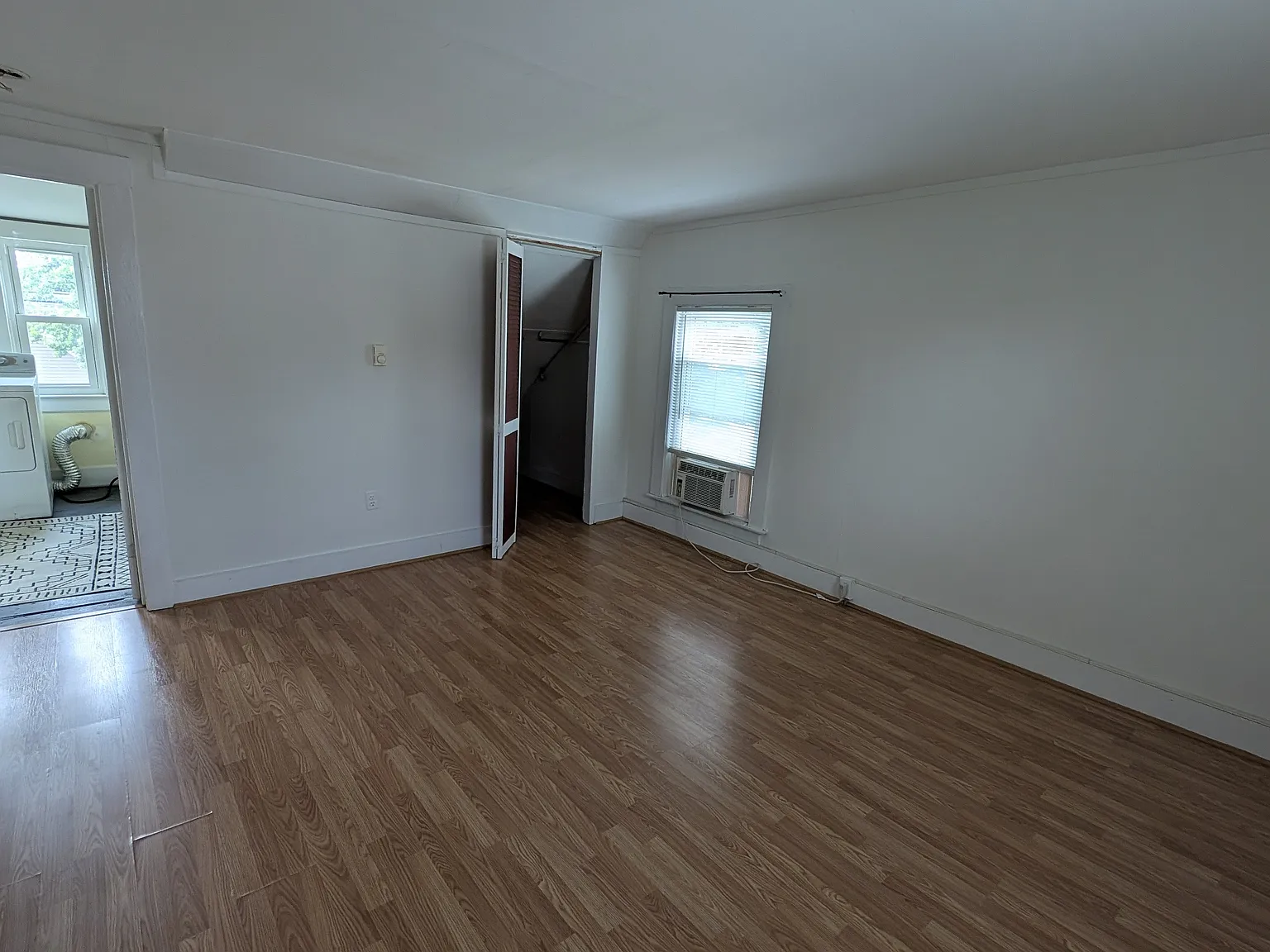 3 bed, 1200 sqft, $2,750 — Photo 2