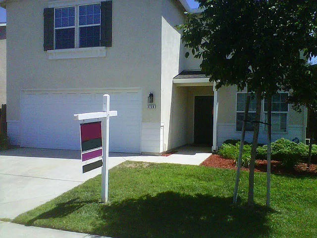 3738 Beam Ave photo 1