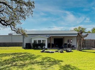 856 Avenue C, Somerville, TX 77879