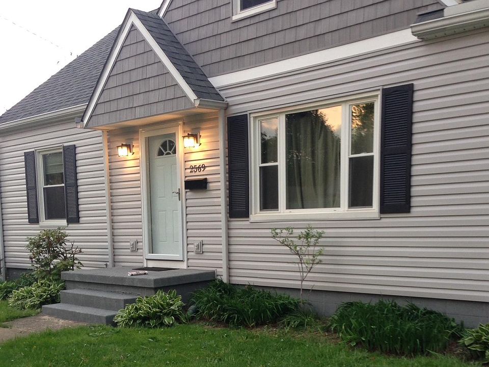 1st image of 2569 10th St