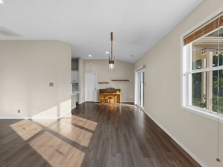 15452 Heath Cir — Photo 24