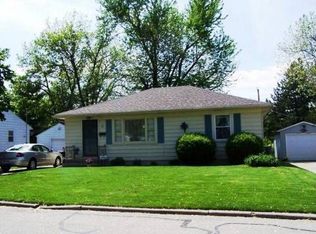 31 Maple Ct, Decatur, IL 62526