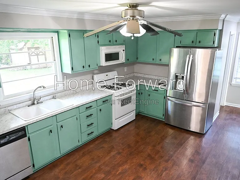 517 N 3rd St — Photo 4