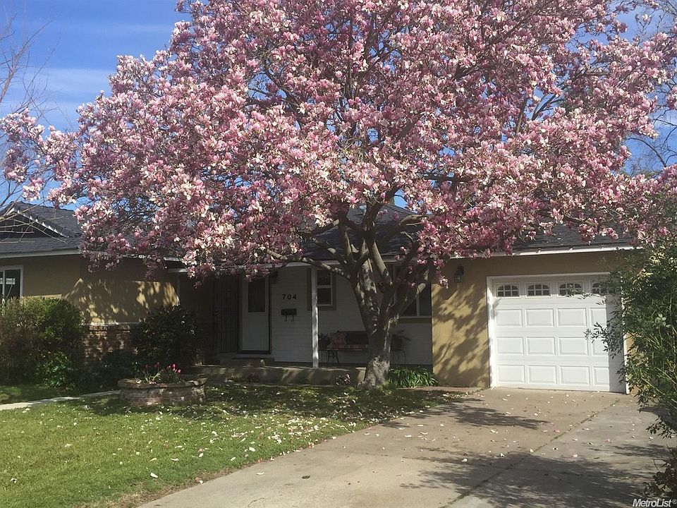 1st image of 704 11th St