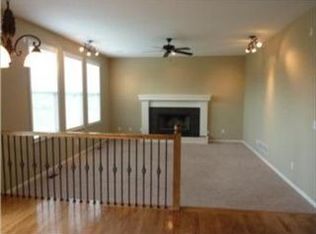 20740 Skyview Ln, Spring Hill, KS 66083