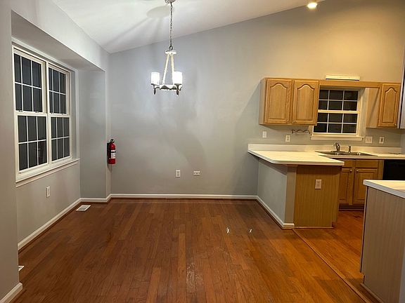 2nd image of 570 Stonewall Dr