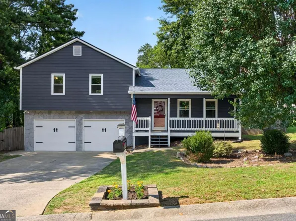 4983 Hunters Cove Dr, Acworth, GA 30101