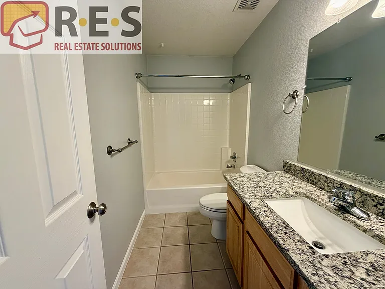 3841 Grove St — Photo 4
