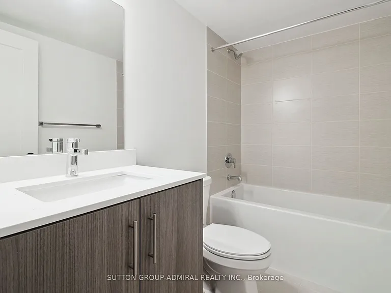61 Burleigh Mews — Photo 22
