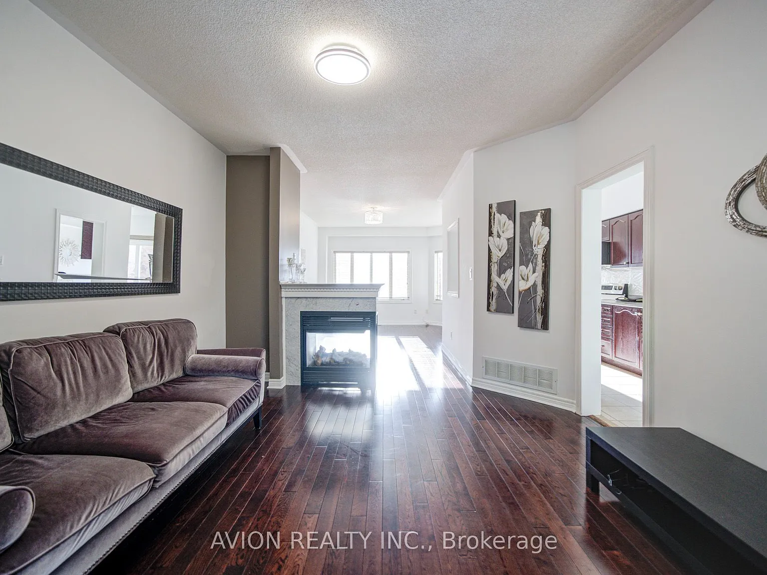 3 bed, $3,799 — Photo 4