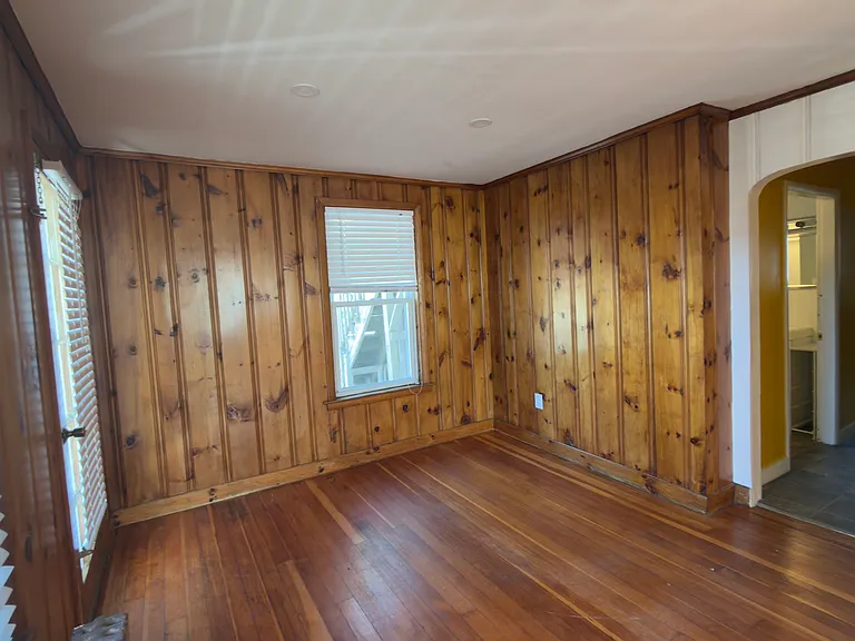 1396 Bridge St #1 — Photo 4